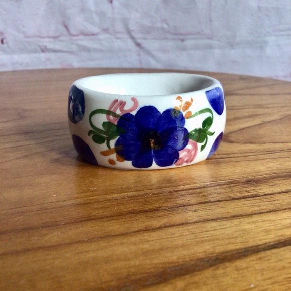 Hand Painted Blue and White Floral Ceramic Napkin Rings - Set of 6 - Picture 2 of 10